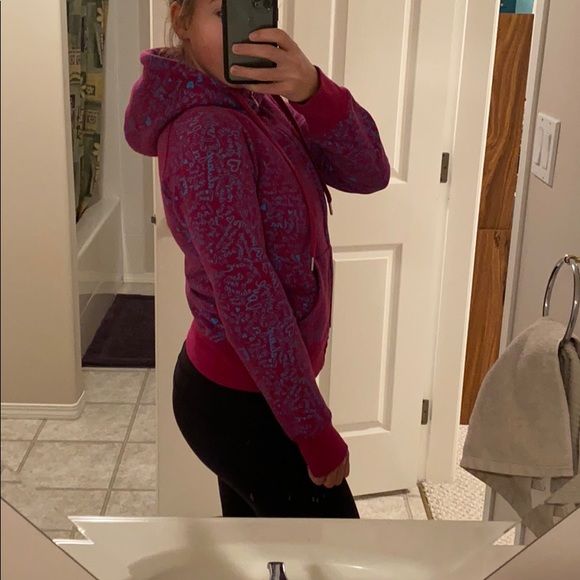 TNA Hoodie - Picture 4 of 4